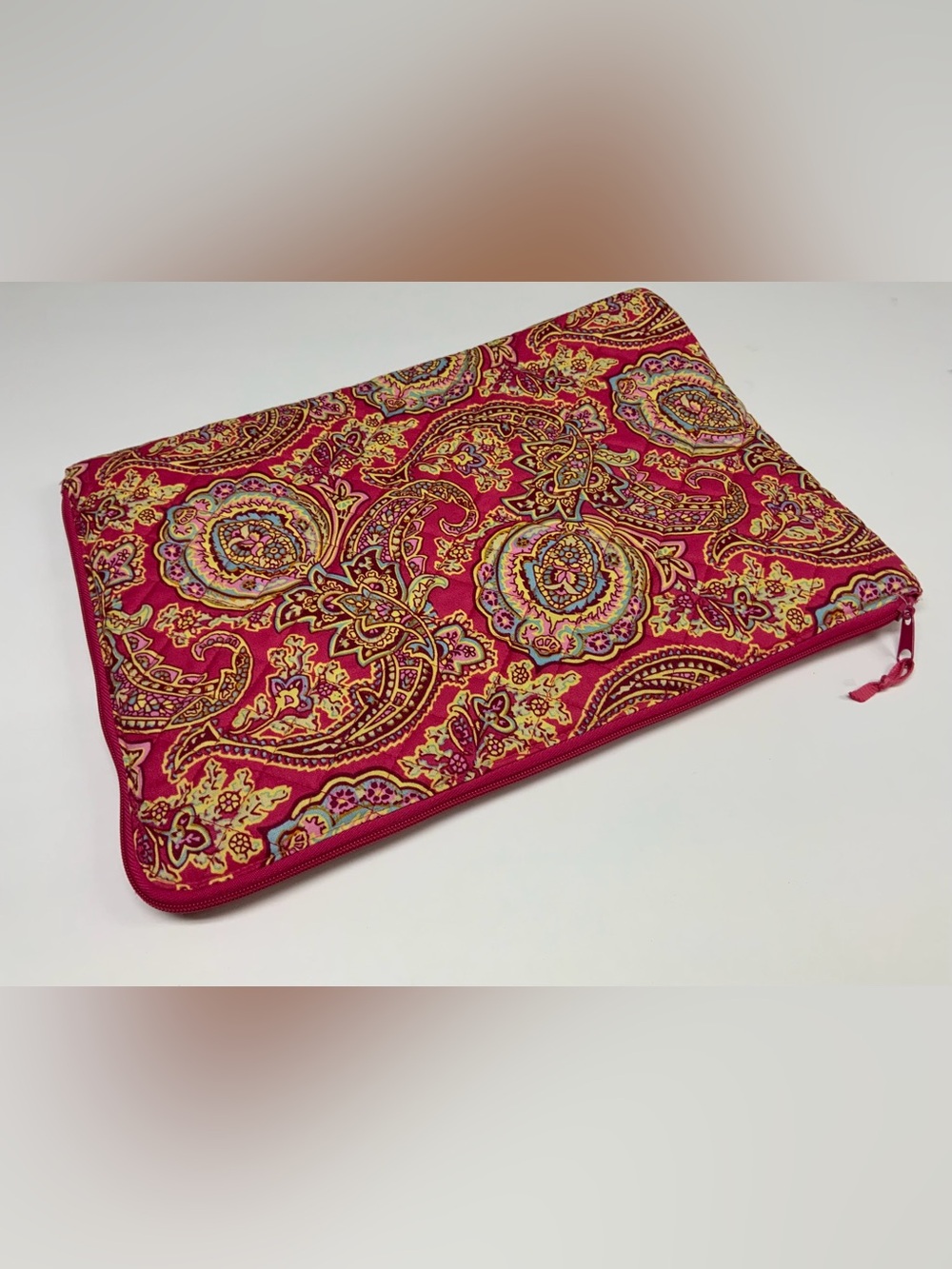 Pink Paisley quilted, padded zipper laptop Case